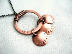 Custom Mother's Necklace from Vintagemomcreations